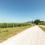 Cozy Apartment In Giano Dell'Umbria Pg Apartment *